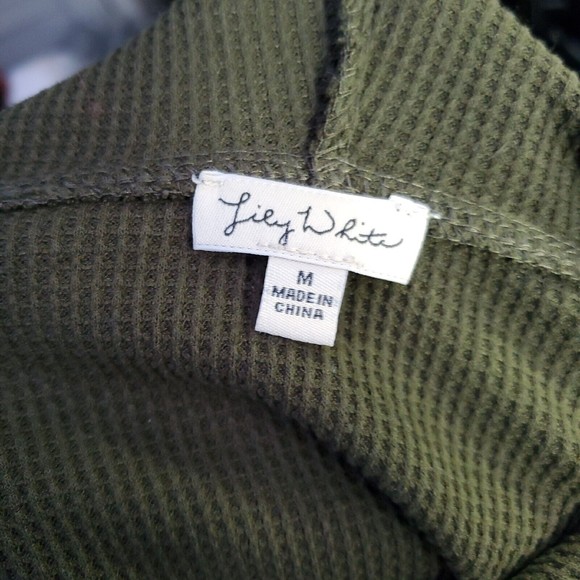 Lily White Knit Crop Sweatshirt Hooded Womens Size Medium Green Light Weight - Picture 8 of 8